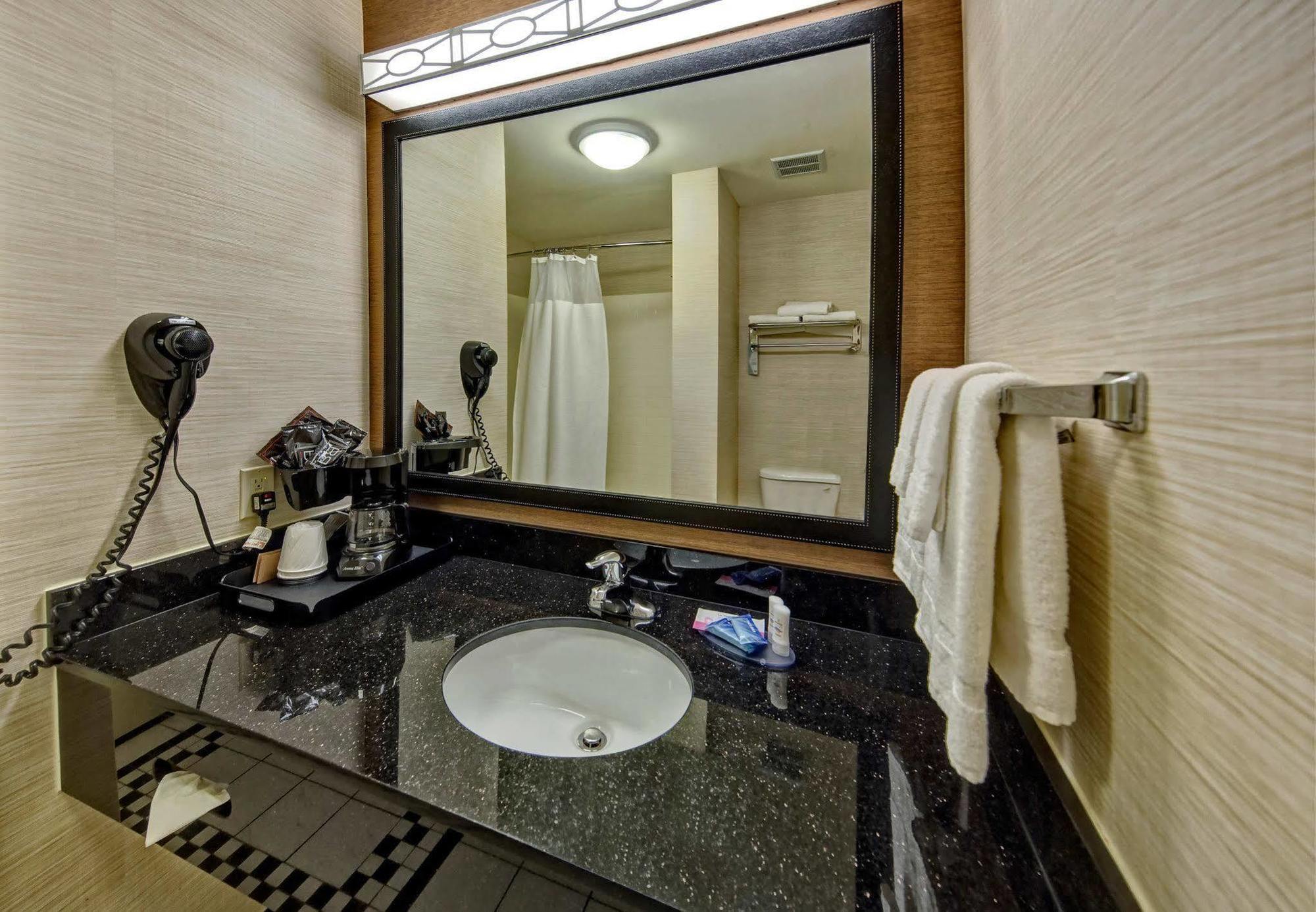 Fairfield Inn And Suites By Marriott Oklahoma City Airport Екстер'єр фото